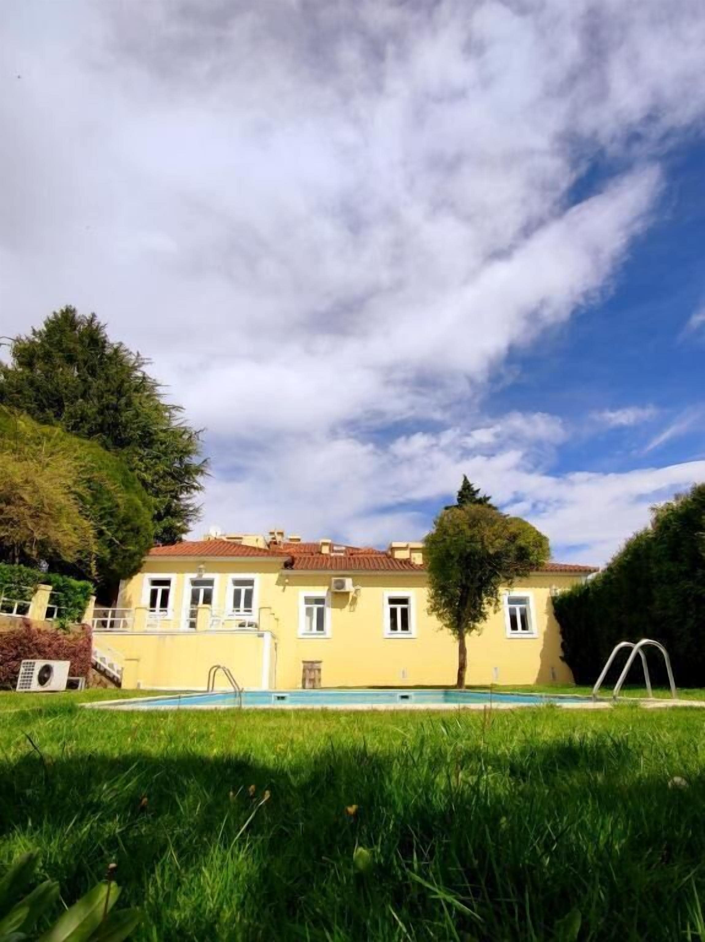 Quarto casal, vista para a piscina | Piscina | Piscina externa sazonal