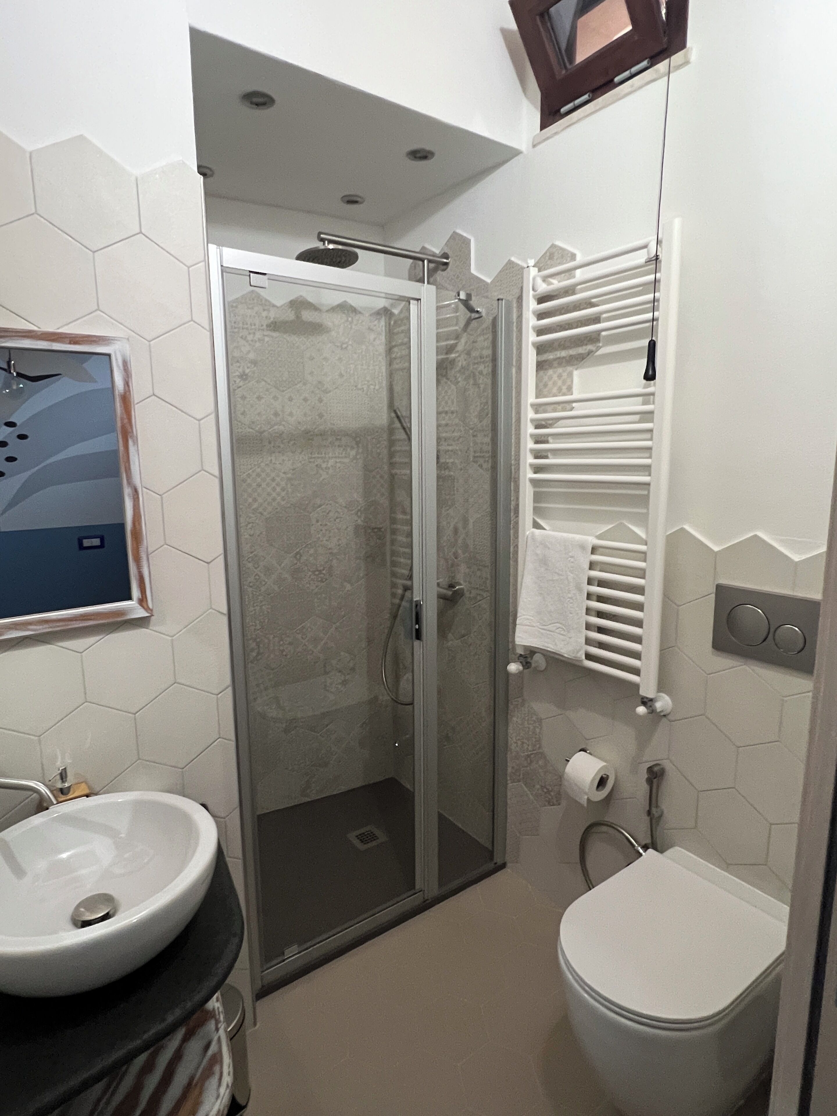 Classic-Doppel- oder -Zweibettzimmer, eigenes Bad | Badezimmer