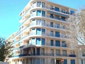 Exterior - Spacious, bright studio apartment, 33 m², Juan-les-Pins (Antibes)