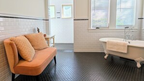 Unclassified image, 2 of 9, button - Crane Creek Vineyards- Suite w/ Private Courtyard (Young Harris)