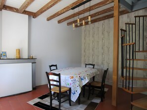 Dining - Charming House near Beauval Zoo in a Peaceful Setting (Céré-la-Ronde)
