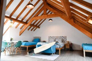 Room - Loft Supertubos - GO4SURF beach Lofts (Peniche)