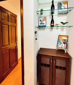 Appartement Classique, balcon, vue ville | Intérieur