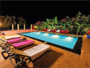 Chambre Triple, patio, vue montagne | Fer et planche à repasser, Wi-Fi gratuit