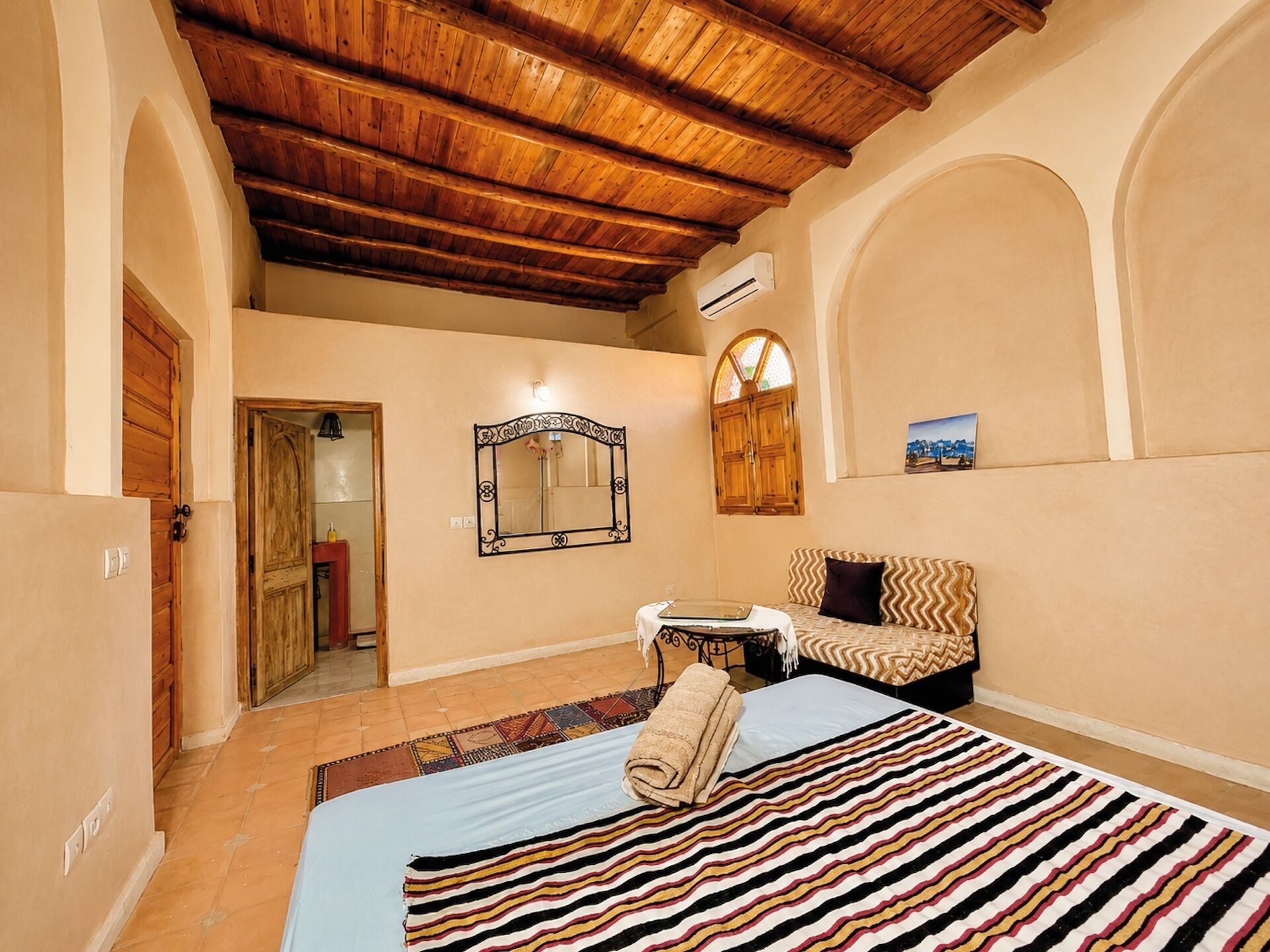 Double Room, Courtyard View | Iron/ironing board (on request), WiFi (free)