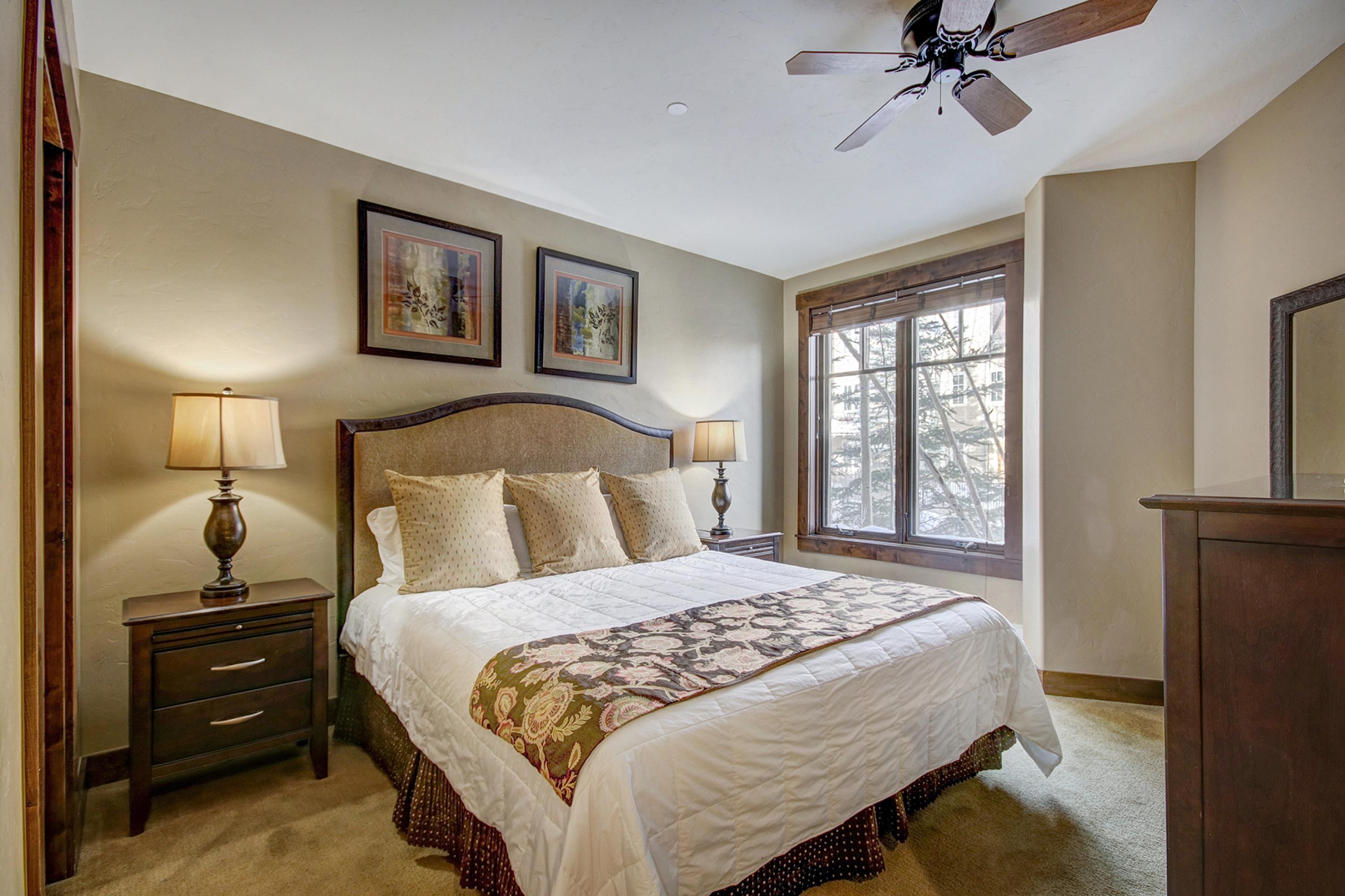 3 bedrooms, iron/ironing board, bed sheets