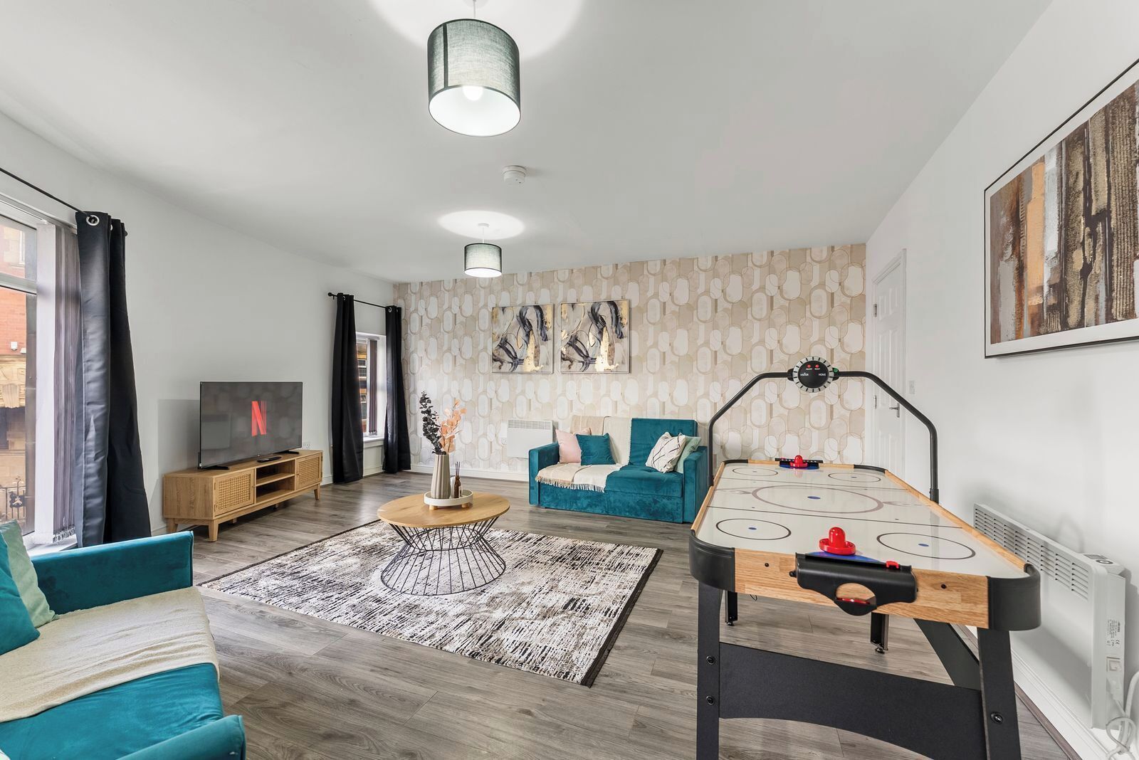 The Wesley Flat | Elegant Leeds Retreat - Leeds
