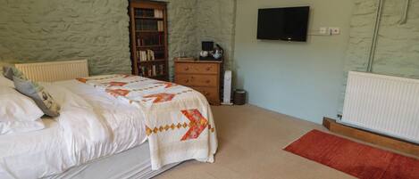 8 bedrooms, free WiFi, individually decorated, individually furnished