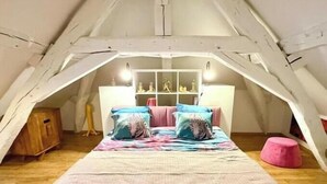 Unclassified image, 4 of 45, button - Air-conditioned house • Terrace • Historic Center (Dijon)