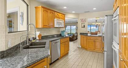 Summer Breeze By The Sea | Oceanfront Retreat