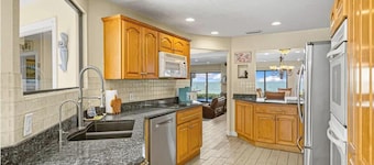 Summer Breeze By The Sea | Oceanfront Retreat