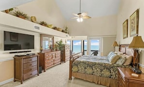 5 bedrooms, iron/ironing board, travel cot, WiFi - Summer Breeze By The Sea | Oceanfront Retreat (Melbourne Beach)