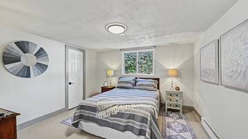 4 bedrooms, free WiFi, bed sheets