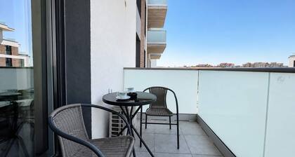 Flat Olive Hill in Oradea with Private Parking • Fast WiFi • Self Check-in • AC