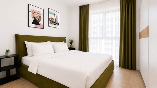 Flat Olive Hill in Oradea with Private Parking • Fast WiFi • Self Check-in • AC
