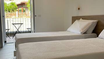 Deluxe Double or Twin Room, Balcony | Free WiFi
