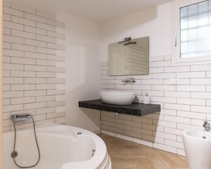 Bathroom - Vrbo Property (Palermo)
