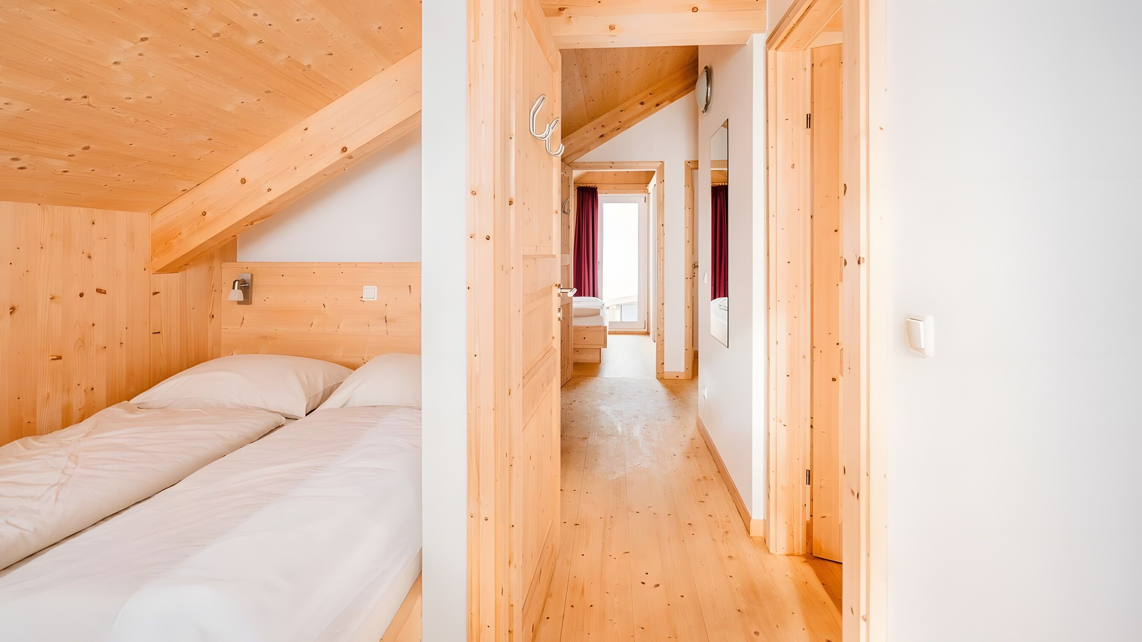 4 bedrooms, WiFi, bed sheets