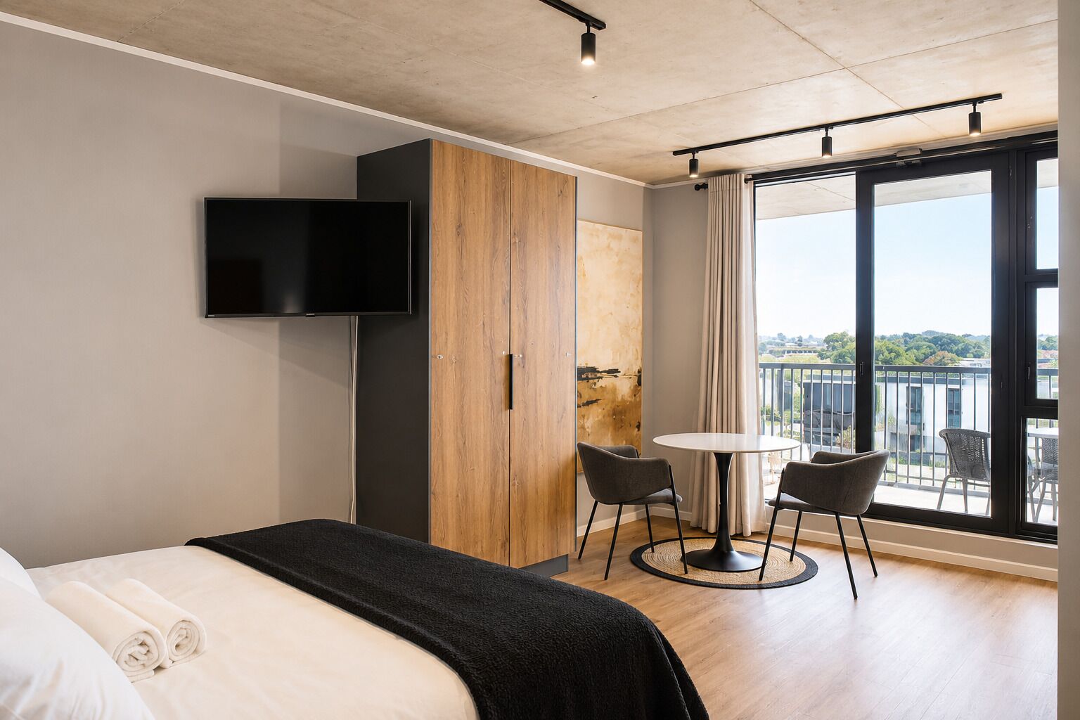 Estudio Deluxe, balcón, vistas al patio | Tabla de planchar con plancha y wifi gratis