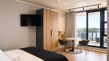 Estudio Deluxe, balcón, vistas al patio | Tabla de planchar con plancha y wifi gratis