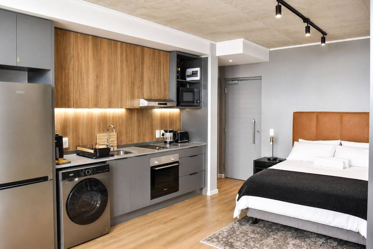 Studio Deluxe, balcon, vue cour intérieure | Fer et planche à repasser, Wi-Fi gratuit