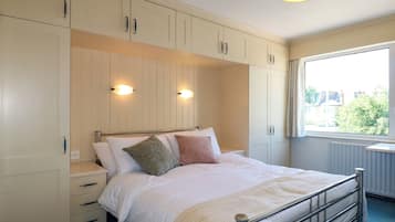 2 bedrooms, WiFi (free), individually decorated, individually furnished