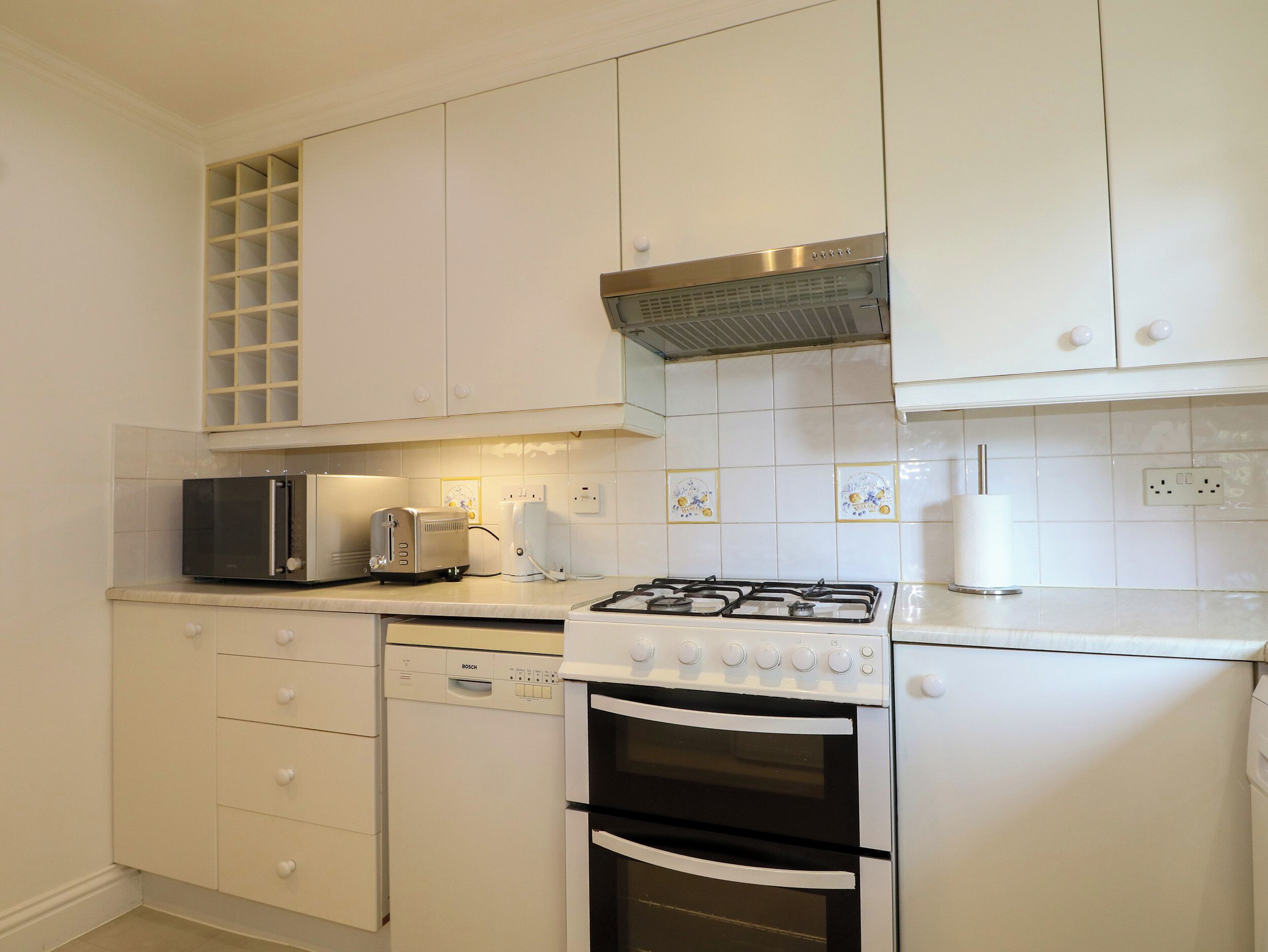 Dishwasher, cookware/dishes/utensils