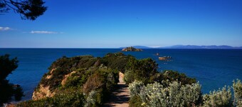 PUNTA ALA:
TRAMONTO VISTA MARE!
Climatiz. + Parcheggio
+ Spiagge Bandiera Blu!