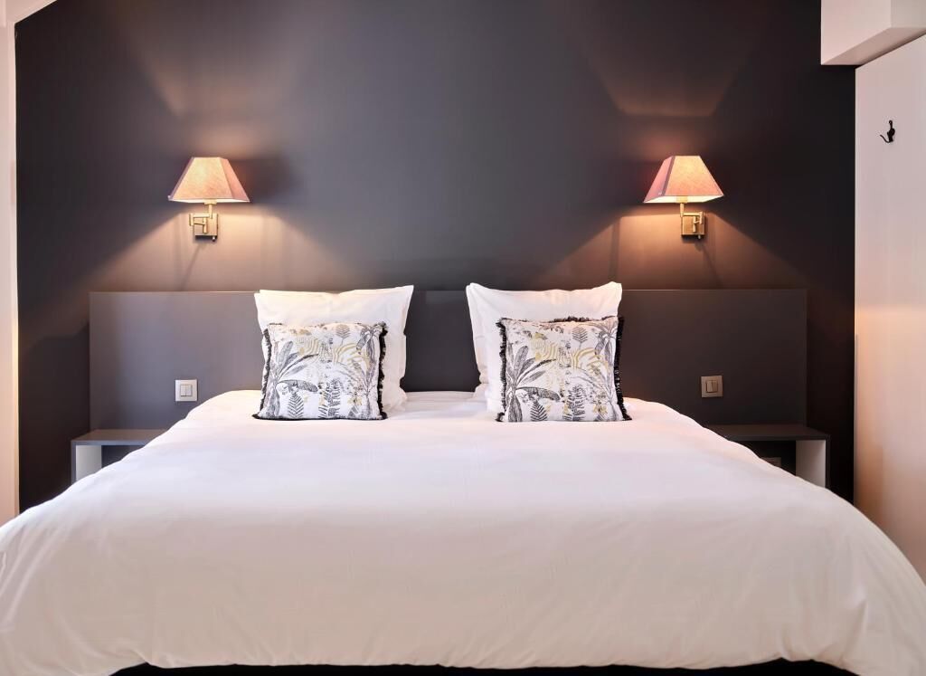 Quarto casal | Cofres nos quartos, cortinas blackout, quartos à prova de som