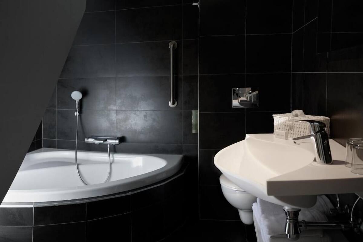 Chambre Double avec Baignoire | Phòng tắm