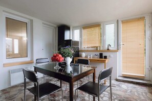 Dining - Apartment 1 with a garden Letnisko Polanczyk (Polańczyk)