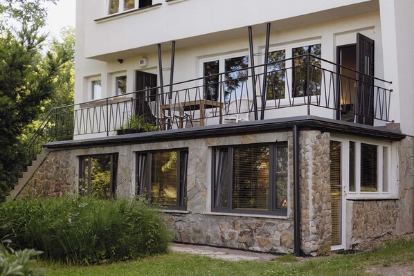 Exterior detail - Apartment 1 with a garden Letnisko Polanczyk (Polańczyk)