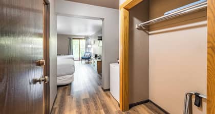 Cozy 1 bedroom located by Granite Peak, Unit 8
