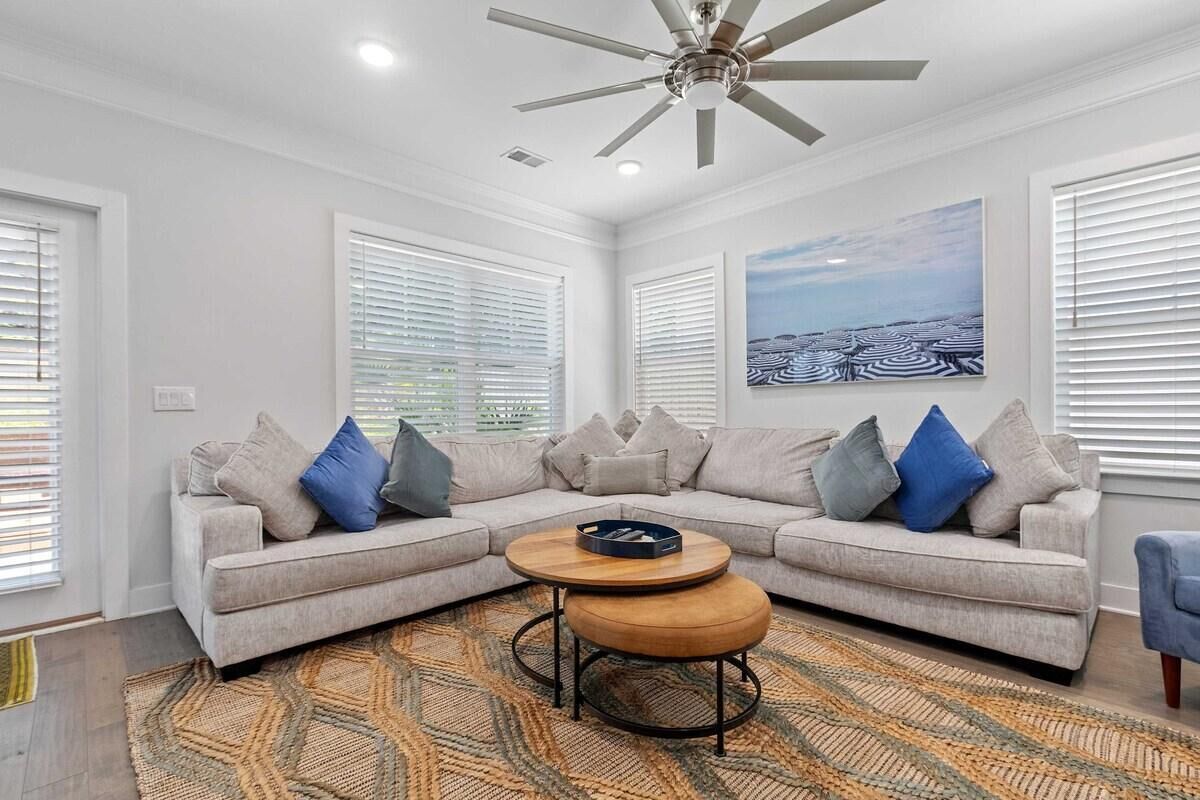 Casa, varias camas (Lowcountry Lux, 5 min to Beach, 7 min) | Área de sala de estar