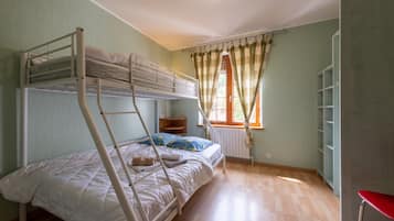 3 chambres, fer et planche à repasser, Wi-Fi