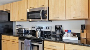 Private kitchen - 2 BR Iconic Detroit High-Rise Loft (Detroit)