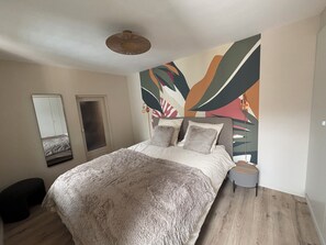 Room - Vrbo Property (Bihorel)