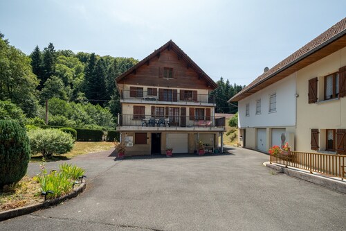 Appartement « La Petite Caille - 10 » avec vue montagne, terrasse privée et Wi-Fi