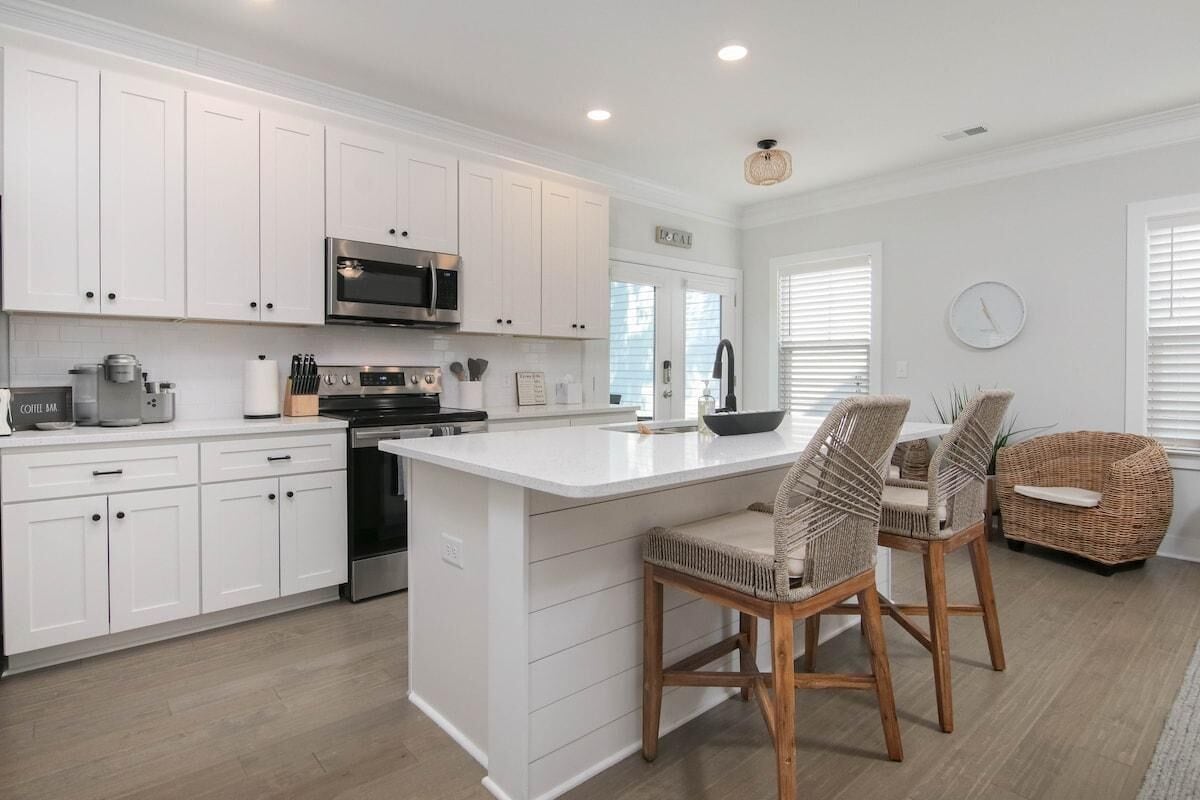 House, Multiple Beds (Southern Charming New Home-Mins to Be) | Private kitchen