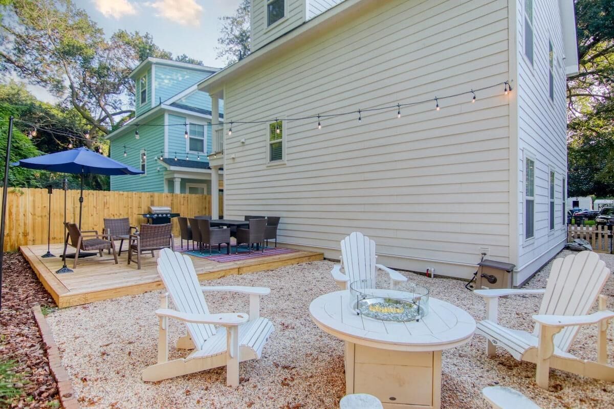 House, Multiple Beds (Southern Charming New Home-Mins to Be) | Outdoor dining