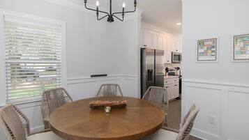 House, Multiple Beds (Southern Charming New Home-Mins to Be) | Dining