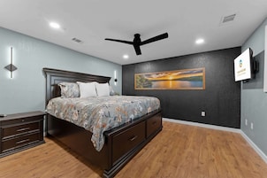 1 bedroom, individually decorated, individually furnished