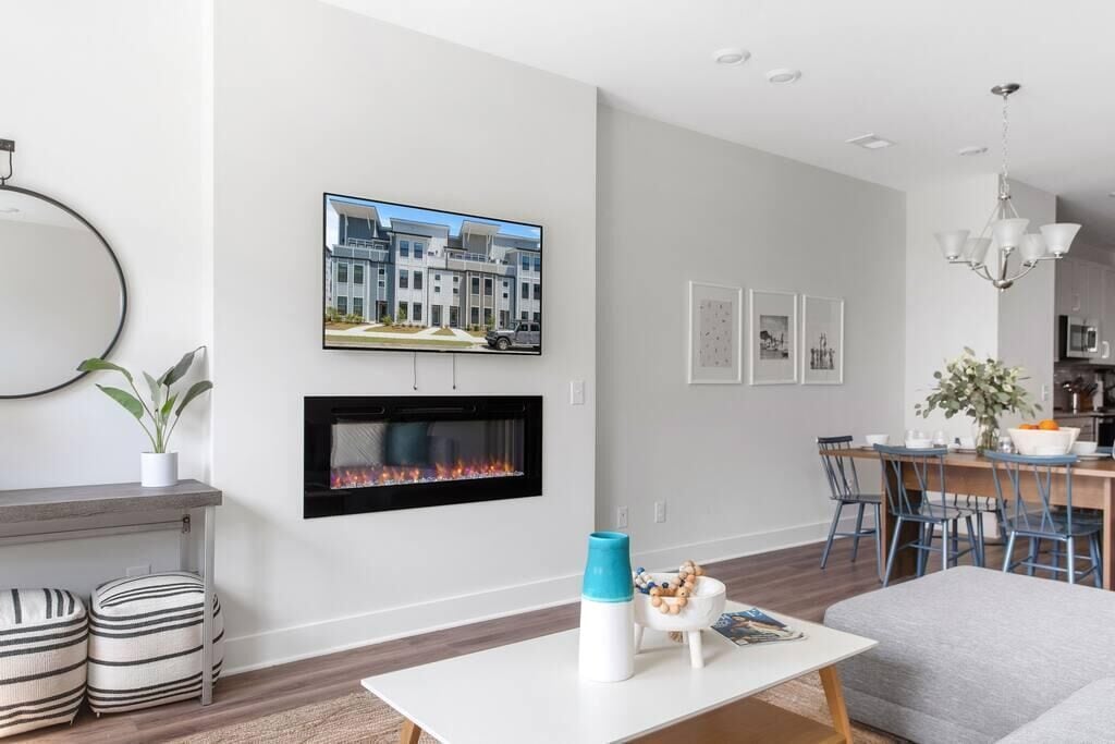 Ferienhaus, Mehrere Betten (The Trendy In Park Circle Mins to DT ) | Wohnbereich