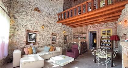 Historic Art House | Award-Winning Gallery Home