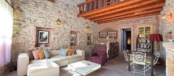 Historic Art House | Award-Winning Gallery Home