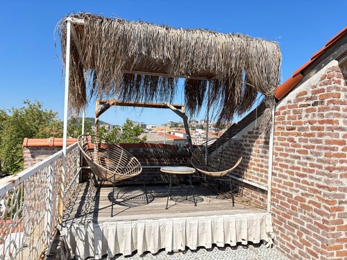 Award-Winning Art House | Historic Charm