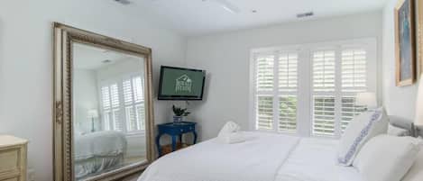 House, Multiple Beds (Holy City Charm-Mins To Dtwn-Beach & ) | 4 bedrooms