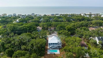 House, Multiple Beds (Jungle House-Heated Pool-Pet Friendly) | Exterior