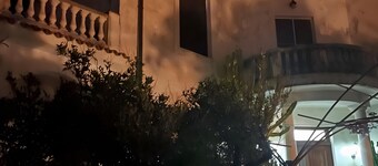 Apartment 'B' with Sea View, Garden, Private Terrace, and Wi-Fi
