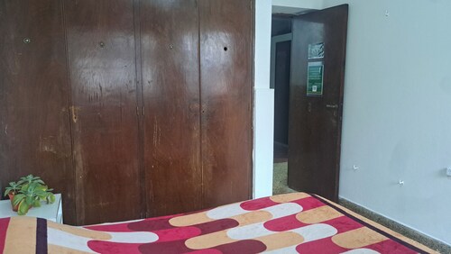 TUHOSTEL